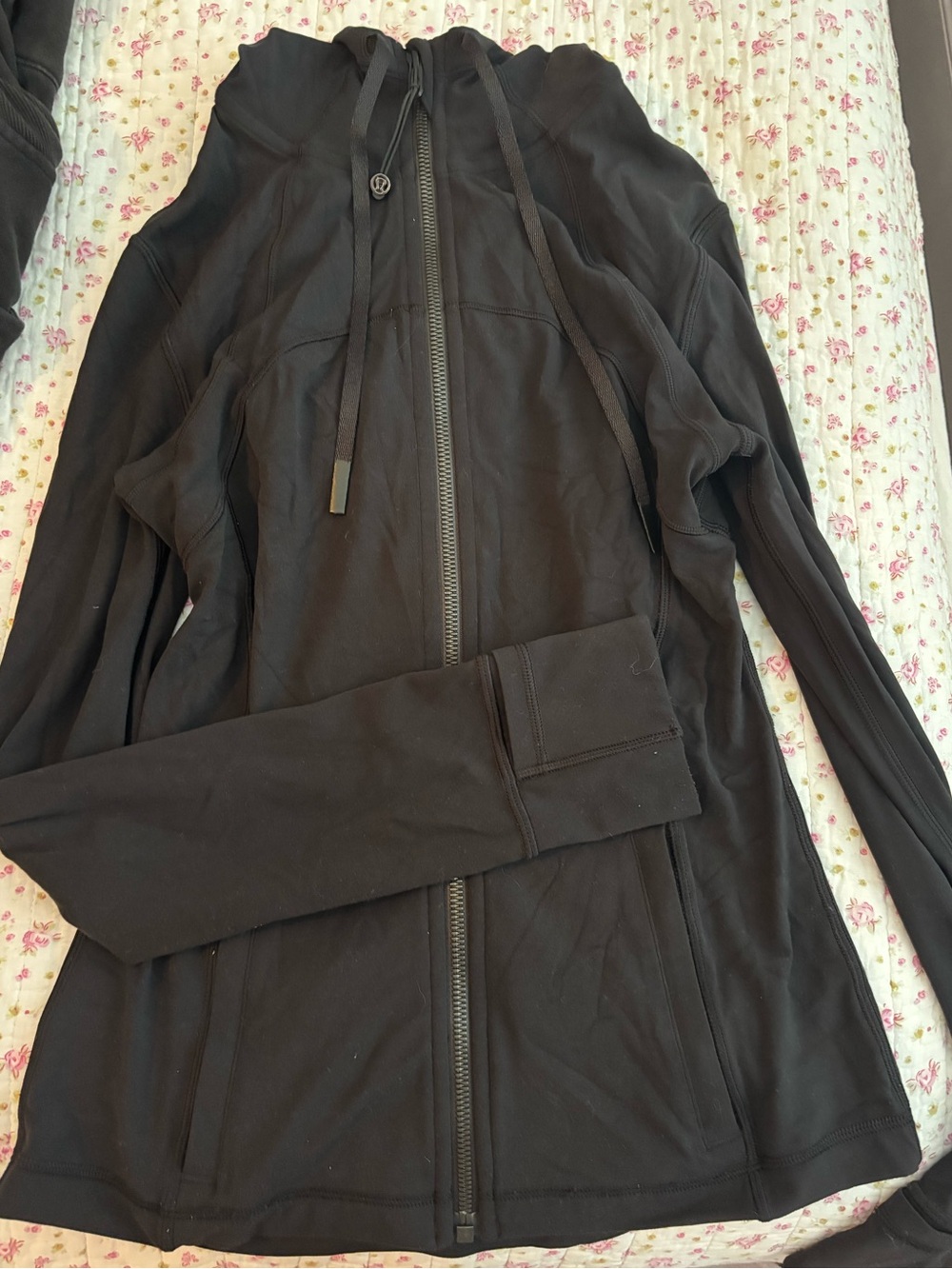 lululemon athletica Women's Black Zip Hoodie Define Jacket